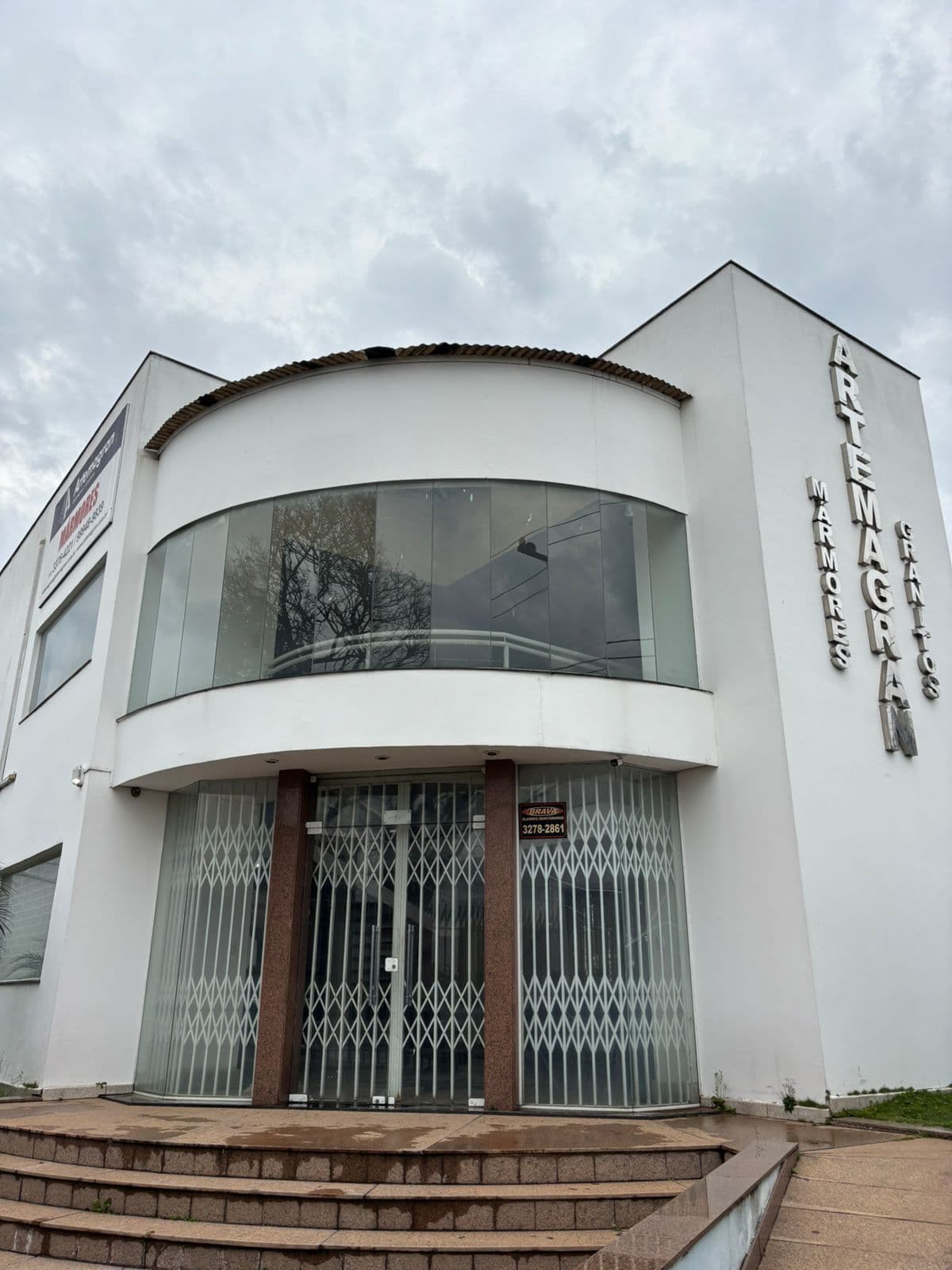 Fachada da Artemagran